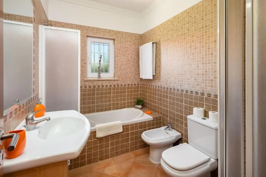 4 Bedrooom Private Villa Ribeiro I Pool, Bbq, Ac, Wifi, Beach Albufeira